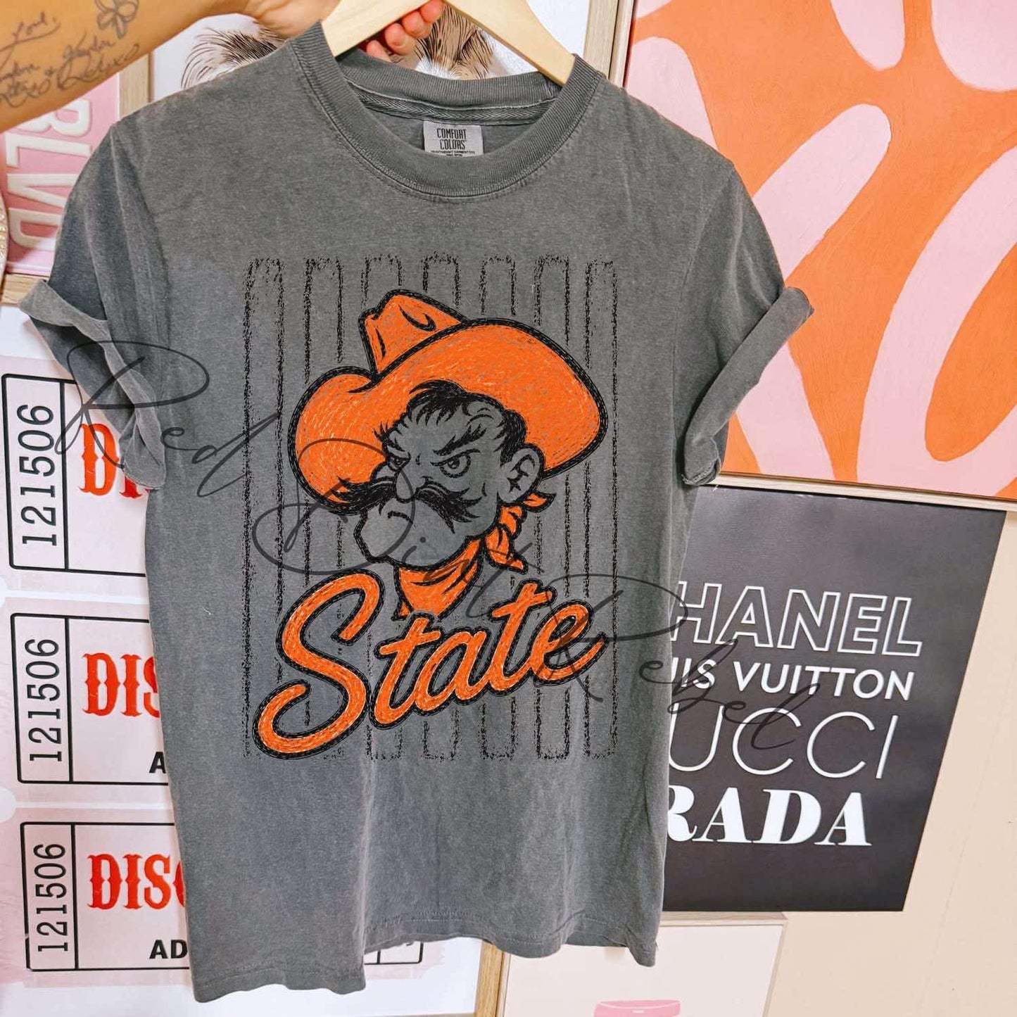 O State Stripe Design Tshirt Black outline